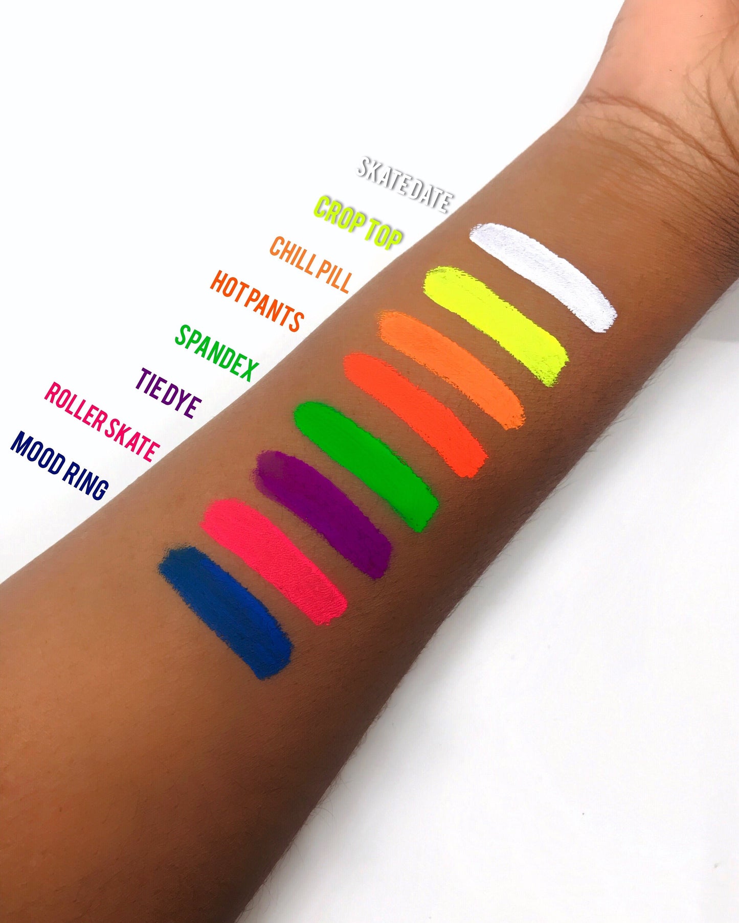 Gavissi Beauty - "CHILL PILL" RETRO LINER